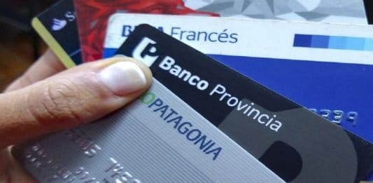 créditos a tasa cero para monotributistas, tarjetas de créditoCréditos a tasa cero: ¿que meses se pagará directamente a través del banco la cuota mensual de autónomos o monotributo?Créditos a Tasa Cero: corrigen error normativo para que monotributistas categoría A accedan al beneficio AFIPAFIP prorroga un mes más el plazo para tramitar los créditos a tasa cero